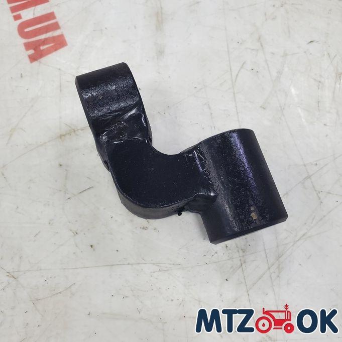 Серьга крюка прицепного 70-2807051 Серьга крюка прицепного 70-2807051