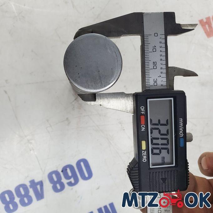 Ось крюка прицепного 70-2807047 Ось крюка прицепного 70-2807047