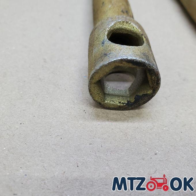 Комплект ключей 4шт.(рожковый 32х36, Г образный 27х22, трубчатый 14х17) Комплект ключей 4шт.(рожковый 32х36, Г образный 27х22, трубчатый 14х17)