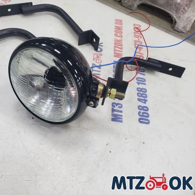Кронштейн под круглую фару на кабину МТЗ с куном к-т 2шт. (собств. пр-во) Кронштейн под круглую фару на кабину МТЗ с куном к-т 2шт. (собств. пр-во)