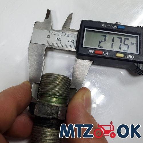 Штуцер головки соединительной пневмопривода МТЗ 70-3521035 Штуцер головки соединительной пневмопривода МТЗ 70-3521035