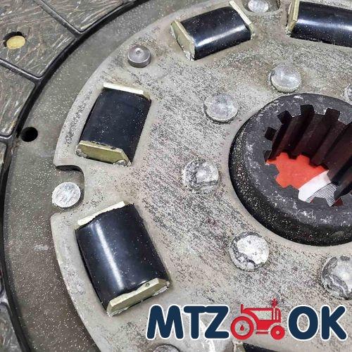 Диск сцепл. ведомый МТЗ 800/900/950/890/892/950/952/1221 УСИЛЕННЫЙ (безасбест.накладки)(пр-во БЗТДиА) 85-1601130-01 Диск сцепл. ведомый МТЗ 800/900/950/890/892/950/952/1221 УСИЛЕННЫЙ (безасбест.накладки)(пр-во БЗТДиА) 85-1601130-01