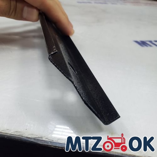 Прижим пола кабины МТЗ УК (пр-во Украина) 80-6702111 Прижим пола кабины МТЗ УК (пр-во Украина) 80-6702111