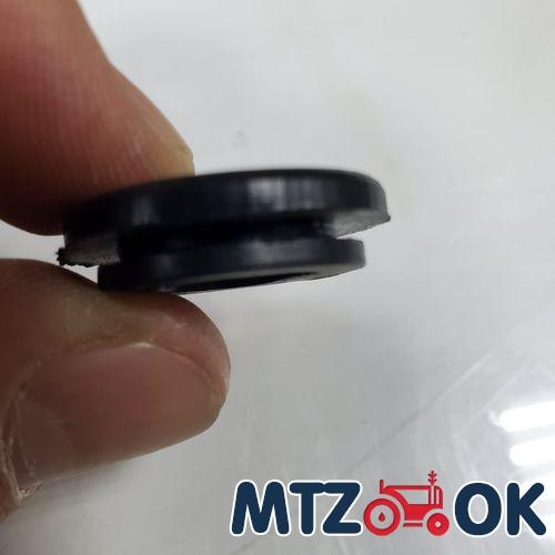 Заглушка на крыло 18мм резиновая Заглушка на крыло 18мм резиновая