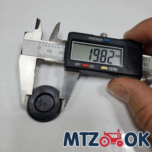 Заглушка на крыло 20мм резиновая Заглушка на крыло 20мм резиновая