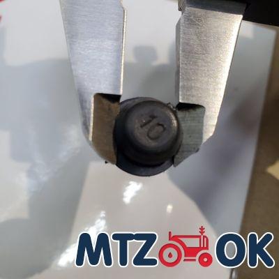 Заглушка на крыло 10мм резиновая Заглушка на крыло 10мм резиновая