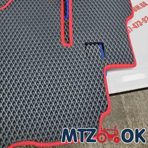 Коврик пола кабины МТЗ УК ЕВА №1 под заводской вариант. рычаг КПП справа (пр-во Украина) Коврик пола кабины МТЗ УК ЕВА №1 под заводской вариант. рычаг КПП справа (пр-во Украина)