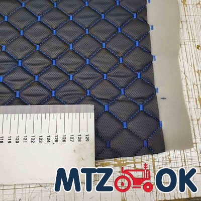 Кожзам черный (синяя стежка. ромб 40х45) псевдоперфорация на поролоне 1.4х1м Кожзам черный (синяя стежка. ромб 40х45) псевдоперфорация на поролоне 1.4х1м