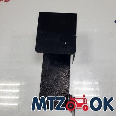 Кронштейн фонаря переднего МТЗ УК правый (пр-во Украина) Н80-3712040 Кронштейн фонаря переднего МТЗ УК правый (пр-во Украина) Н80-3712040