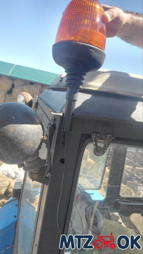 Кронштейн маяка сигнального на заднюю стойку кабины МТЗ (собств. пр-во) Кронштейн маяка сигнального на заднюю стойку кабины МТЗ (собств. пр-во)