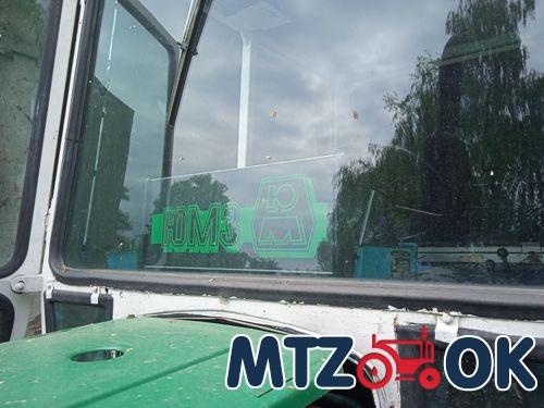 Полка панели кабины ЮМЗ УК с открыванием Полка панели кабины ЮМЗ УК с открыванием