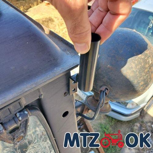 Кронштейн маяка сигнального на заднюю стойку кабины МТЗ (собств. пр-во) Кронштейн маяка сигнального на заднюю стойку кабины МТЗ (собств. пр-во)