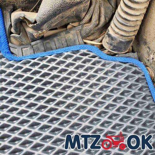 Коврик пола кабины МТЗ УК ЕВА №2 быстросъемный вариант на резиновый тонкий коврик с 2х частей (пр-во Украина) Коврик пола кабины МТЗ УК ЕВА №2 быстросъемный вариант на резиновый тонкий коврик с 2х частей (пр-во Украина)