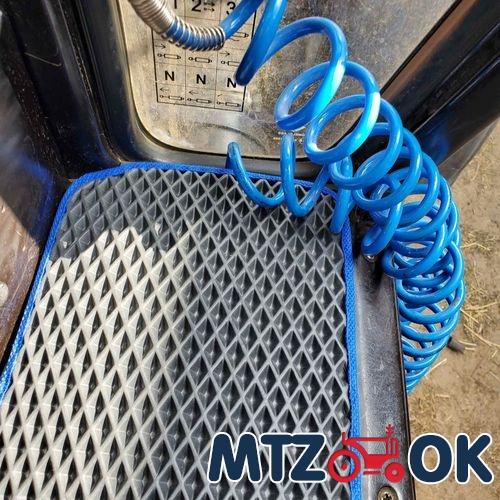 Коврик пола кабины МТЗ УК ЕВА №3 быстросъемный вариант на резиновый цельный коврик с бортиками (пр-во Украина) Коврик пола кабины МТЗ УК ЕВА №3 быстросъемный вариант на резиновый цельный коврик с бортиками (пр-во Украина)