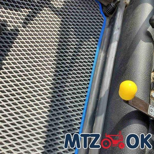 Коврик пола кабины МТЗ УК ЕВА №3 быстросъемный вариант на резиновый цельный коврик с бортиками (пр-во Украина) Коврик пола кабины МТЗ УК ЕВА №3 быстросъемный вариант на резиновый цельный коврик с бортиками (пр-во Украина)