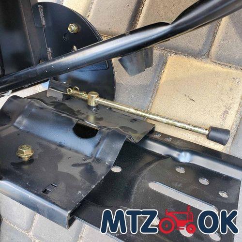 Сиденье МТЗ. ЮМЗ. Т-40. Т-25 с бок. поддержкой 80-6800010 черное Сиденье МТЗ. ЮМЗ. Т-40. Т-25 с бок. поддержкой 80-6800010 черное