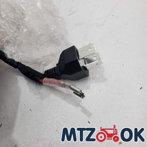 Обшивка кабины МТЗ МК 4 предмета (кожзам красная, синяя, зеленая строчка) к-т Обшивка кабины МТЗ МК 4 предмета (кожзам красная, синяя, зеленая строчка) к-т