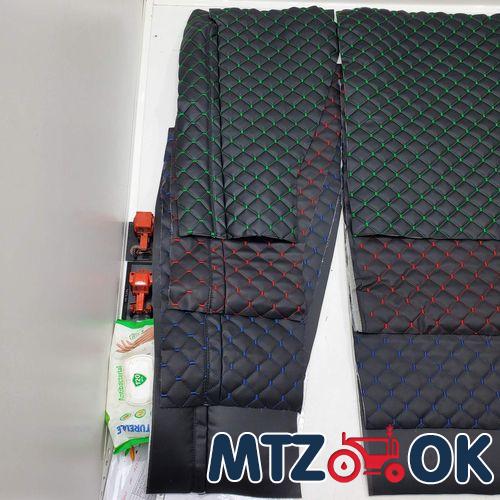 Обшивка торпеды МТЗ МК черный кожзам для оклейки щитка приборов 4 предмета (без уха) (синяя. красная. зеленая строчка) к-т Обшивка торпеды МТЗ МК черный кожзам для оклейки щитка приборов 4 предмета (без уха) (синяя. красная. зеленая строчка) к-т