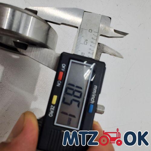 Обшивка торпеды МТЗ МК черный кожзам для оклейки щитка приборов 5 предмета (с ухом) (красная зеленая. синяя строчка) к-т Обшивка торпеды МТЗ МК черный кожзам для оклейки щитка приборов 5 предмета (с ухом) (красная зеленая. синяя строчка) к-т