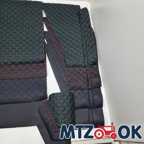 Обшивка торпеды МТЗ МК черный кожзам для оклейки щитка приборов 4 предмета (без уха) (синяя. красная. зеленая строчка) к-т Обшивка торпеды МТЗ МК черный кожзам для оклейки щитка приборов 4 предмета (без уха) (синяя. красная. зеленая строчка) к-т