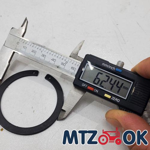 Обшивка торпеды МТЗ МК черный кожзам для оклейки щитка приборов 5 предмета (с ухом) (красная зеленая. синяя строчка) к-т Обшивка торпеды МТЗ МК черный кожзам для оклейки щитка приборов 5 предмета (с ухом) (красная зеленая. синяя строчка) к-т