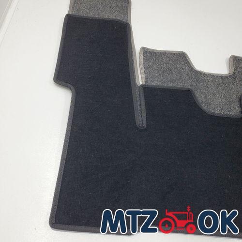 Коврик пола кабины МТЗ УК ковролин №3 быстросъемный на резиновый цельный коврик с бортиками Коврик пола кабины МТЗ УК ковролин №3 быстросъемный на резиновый цельный коврик с бортиками