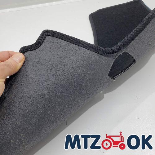 Коврик пола кабины МТЗ УК ковролин №3 быстросъемный на резиновый цельный коврик с бортиками Коврик пола кабины МТЗ УК ковролин №3 быстросъемный на резиновый цельный коврик с бортиками