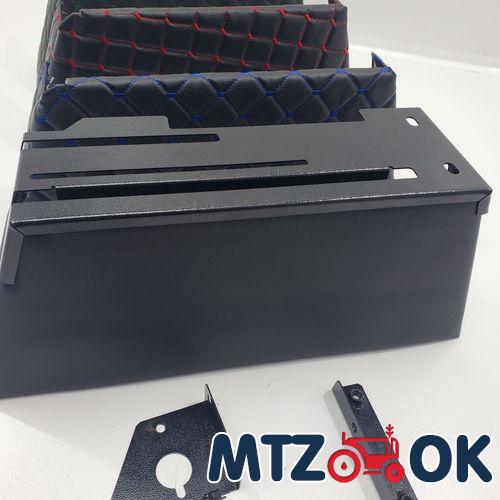 Крышка пульта кабины н/о (пр-во Украина) 85-6700036-Б Крышка пульта кабины н/о (пр-во Украина) 85-6700036-Б