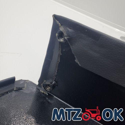 Крышка пульта кабины н/о (пр-во Украина) 85-6700036-Б Крышка пульта кабины н/о (пр-во Украина) 85-6700036-Б