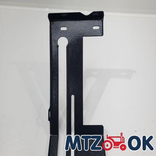 Крышка пульта кабины н/о (пр-во Украина) 85-6700036-Б Крышка пульта кабины н/о (пр-во Украина) 85-6700036-Б