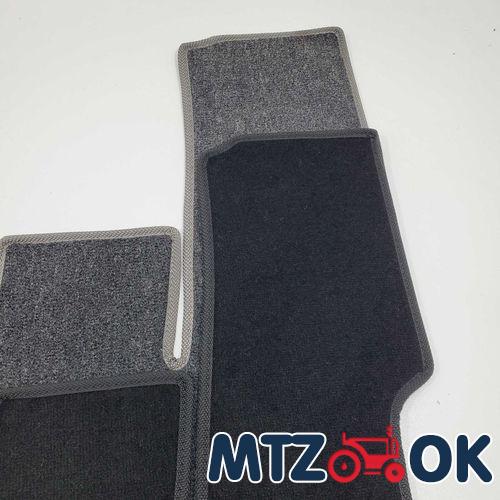 Коврик пола кабины МТЗ УК ковролин №3 быстросъемный на резиновый цельный коврик с бортиками Коврик пола кабины МТЗ УК ковролин №3 быстросъемный на резиновый цельный коврик с бортиками