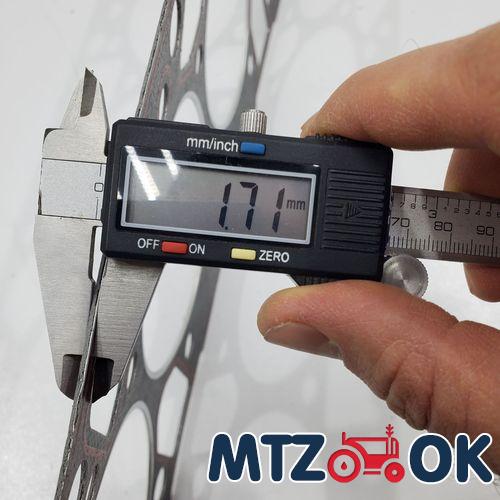 Рамка МТЗ УК боковая со стеклом (пр-во МТЗ) 80-6708110 Рамка МТЗ УК боковая со стеклом (пр-во МТЗ) 80-6708110