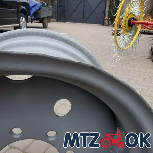 Диск колеса ведущий передний на 8 шпилек МТЗ 892 (13.6х20) Б/У (пр-во БЗДиА) Диск колеса ведущий передний на 8 шпилек МТЗ 892 (13.6х20) Б/У (пр-во БЗДиА)