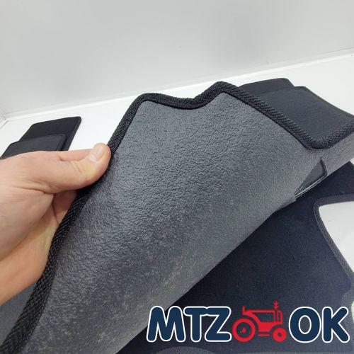 Коврик пола кабины МТЗ УК ковролин №2 быстросъемный на резиновый тонкий коврик с 2х частей Коврик пола кабины МТЗ УК ковролин №2 быстросъемный на резиновый тонкий коврик с 2х частей