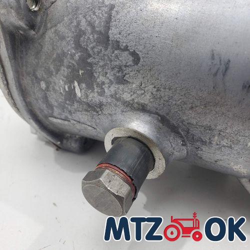 Плита переходная под насос-дозатор МТЗ Ф80-3407031 Плита переходная под насос-дозатор МТЗ Ф80-3407031