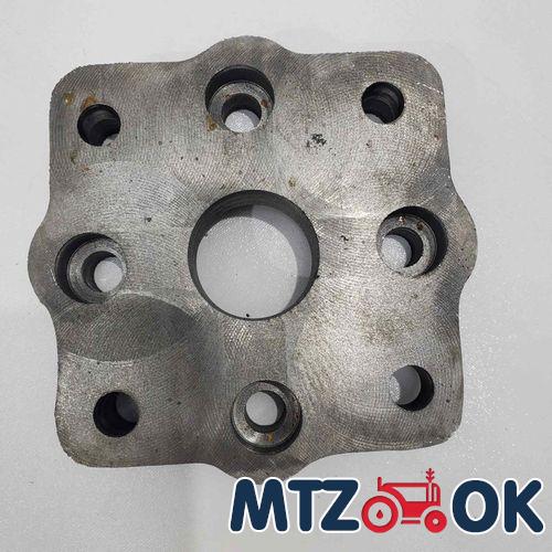 Плита переходная под насос-дозатор МТЗ Ф80-3407031 Плита переходная под насос-дозатор МТЗ Ф80-3407031