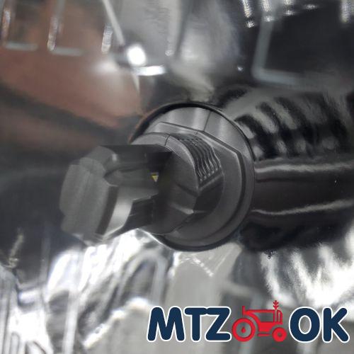 Чехол сидения МТЗ УК к-т спинка h=47см. низ w=45см кожзам (на сиденье оригинал) Чехол сидения МТЗ УК к-т спинка h=47см. низ w=45см кожзам (на сиденье оригинал)