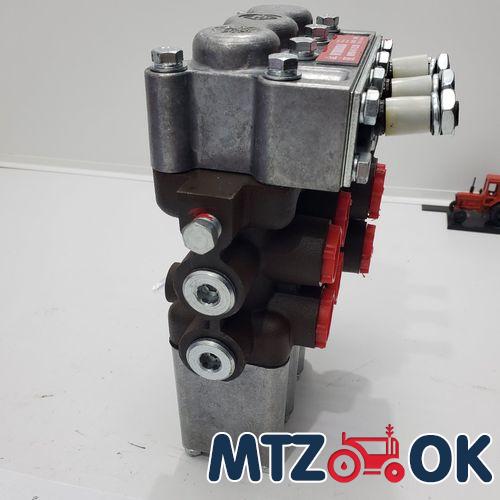 Чехол сидения МТЗ УК к-т спинка h=47см. низ w=45см кожзам (на сиденье оригинал) Чехол сидения МТЗ УК к-т спинка h=47см. низ w=45см кожзам (на сиденье оригинал)