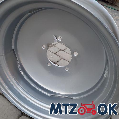 Чехол сидения МТЗ УК к-т спинка h=47см. низ w=45см кожзам (на сиденье оригинал) Чехол сидения МТЗ УК к-т спинка h=47см. низ w=45см кожзам (на сиденье оригинал)