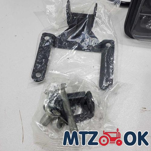 Фара МТЗ квадратная 75Вт 5 линз (ближний и габарит) 01-75 DRL Фара МТЗ квадратная 75Вт 5 линз (ближний и габарит) 01-75 DRL