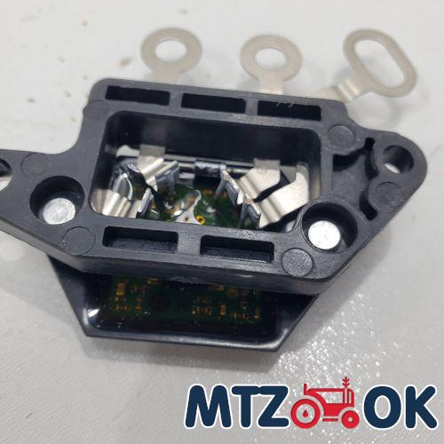 Реле интегральное 14В. 5А (пр-во Китай) 7302.3702 Реле интегральное 14В. 5А (пр-во Китай) 7302.3702