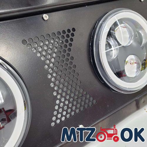 Решетка капота с фарами линза N-001 (60Вт12-24В 5.75 дюймов 14 см ближний/дальний/ходовые огни/поворот ) в сборе на МТЗ 82 авто. мотоцикл. некоторые модели BMW ВАЗ 2103.2106 (собств.пр-во) Решетка капота с фарами линза N-001 (60Вт12-24В 5.75 дюймов 14 см ближний/дальний/ходовые огни/поворот ) в сборе на МТЗ 82 авто. мотоцикл. некоторые модели BMW ВАЗ 2103.2106 (собств.пр-во)