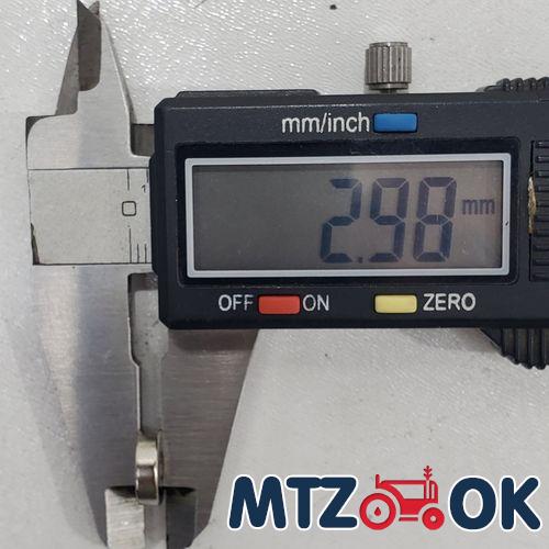 Крышка КПП МТЗ-82 нового образца в сборе без рычага (боковое управление) 70-1703010-А1 Крышка КПП МТЗ-82 нового образца в сборе без рычага (боковое управление) 70-1703010-А1