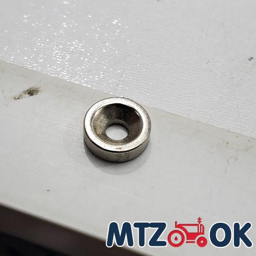 Крышка КПП МТЗ-82 нового образца в сборе без рычага (боковое управление) 70-1703010-А1 Крышка КПП МТЗ-82 нового образца в сборе без рычага (боковое управление) 70-1703010-А1