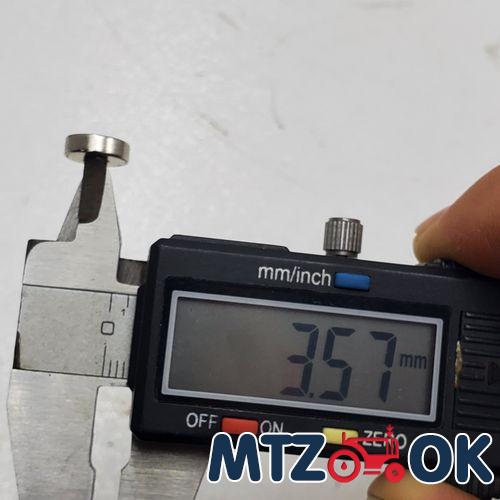 Крышка КПП МТЗ-82 нового образца в сборе без рычага (боковое управление) 70-1703010-А1 Крышка КПП МТЗ-82 нового образца в сборе без рычага (боковое управление) 70-1703010-А1