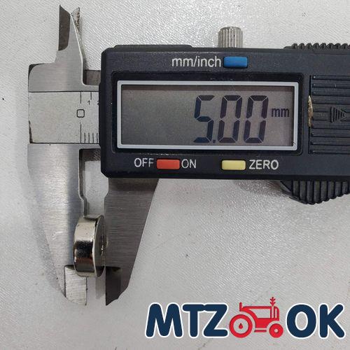 Крышка КПП МТЗ-82 нового образца в сборе без рычага (боковое управление) 70-1703010-А1 Крышка КПП МТЗ-82 нового образца в сборе без рычага (боковое управление) 70-1703010-А1