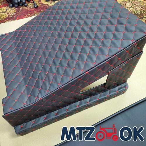 Крышка КПП МТЗ-82 нового образца в сборе без рычага (боковое управление) 70-1703010-А1 Крышка КПП МТЗ-82 нового образца в сборе без рычага (боковое управление) 70-1703010-А1