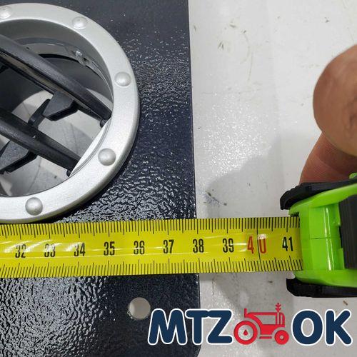 Крышка КПП МТЗ-82 нового образца в сборе без рычага (боковое управление) 70-1703010-А1 Крышка КПП МТЗ-82 нового образца в сборе без рычага (боковое управление) 70-1703010-А1