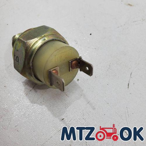 Крышка КПП МТЗ-82 нового образца в сборе без рычага (боковое управление) 70-1703010-А1 Крышка КПП МТЗ-82 нового образца в сборе без рычага (боковое управление) 70-1703010-А1