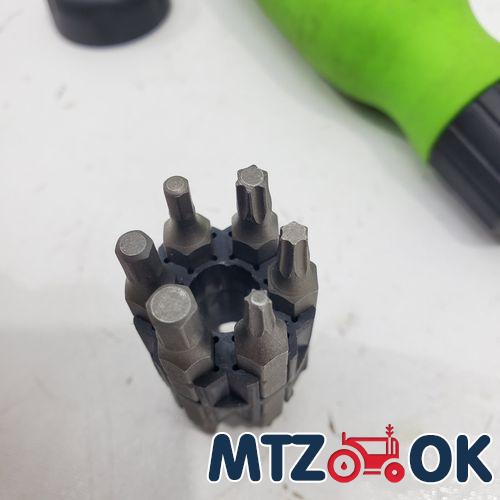 Фара LED квадратна 48W. 16 ламп (85х85мм) 12/24В (синий свет) 4070 Фара LED квадратна 48W. 16 ламп (85х85мм) 12/24В (синий свет) 4070